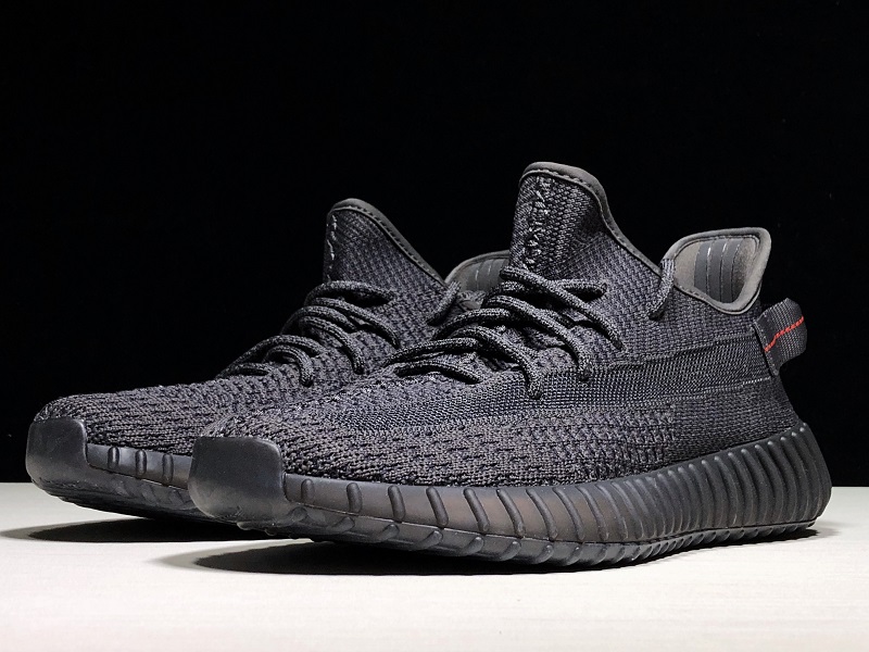 Ad*s yeezy boost 350 v2 black (non-reflective)