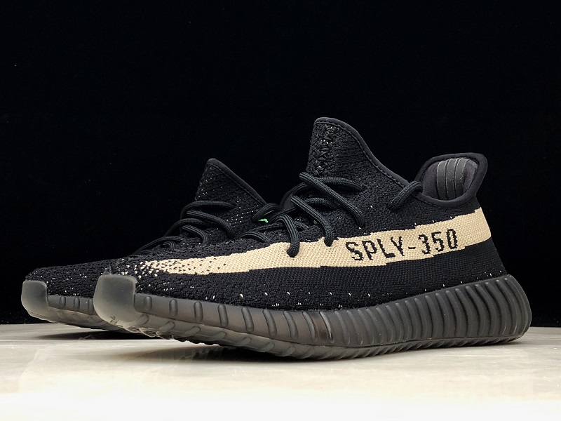 Ad*s yeezy boost 350 v2 core black white