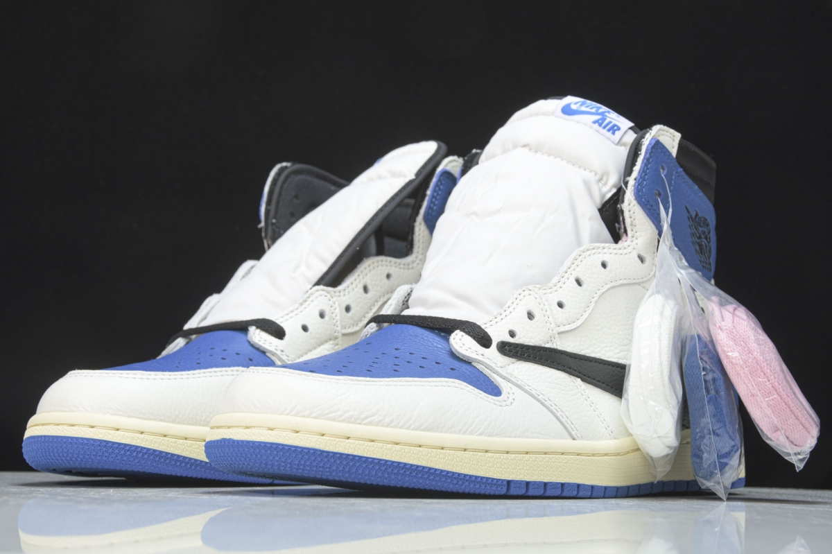 Jordan 1 High OG SP fragment design x Travis Scott