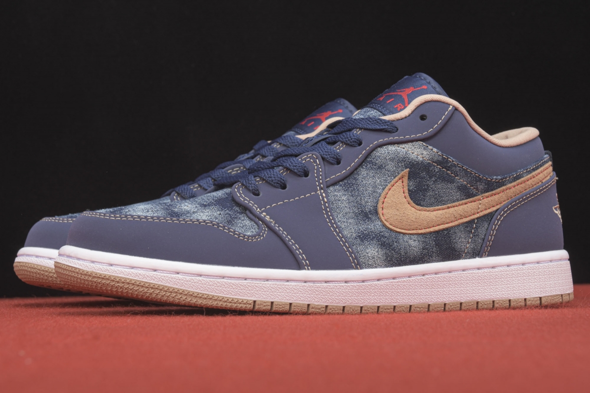 Jordan 1 Low SE Denim