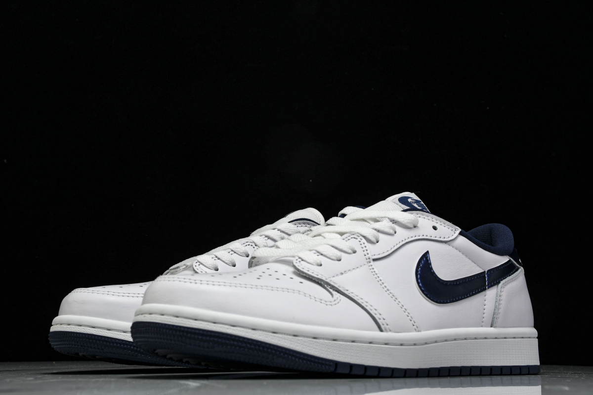 Jordan 1 Retro Low '85 Metallic Blue